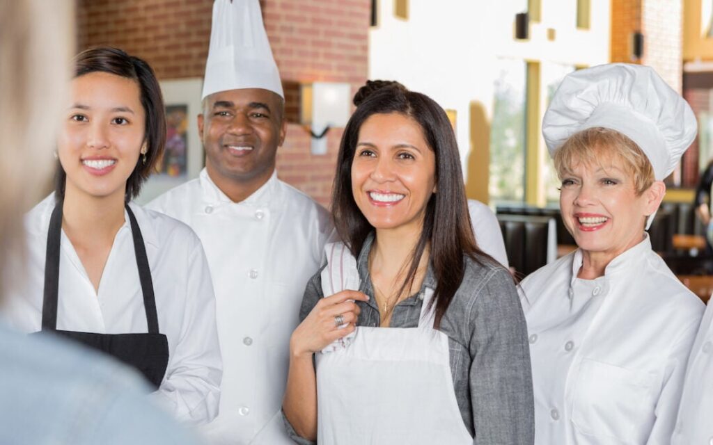 5 Reasons Your Frontline Needs Pre Shift Team Huddles